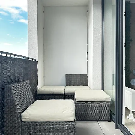 Hi Park Apartment, Free Parking