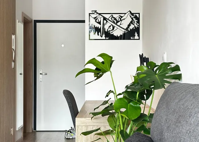 Hi Park Apartment, Free Parking Братислава