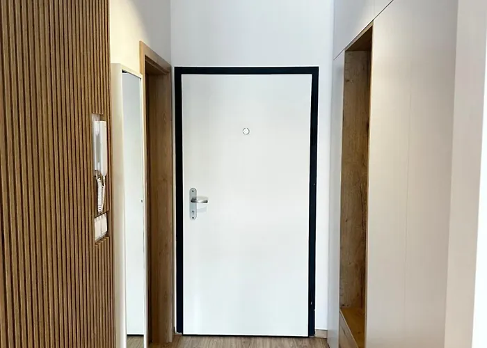 Hi Park Apartment, Free Parking Братислава